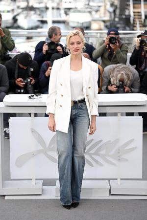 【DIOR】カンヌ国際映画祭のフォトコールにナディア・