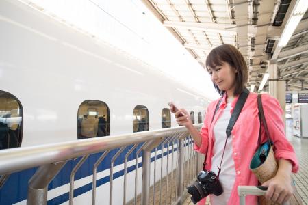 【GWスマホ充電実態調査】約3人に2人が「充電不安」を 【GWスマホ充電実態調査】約3人に2人が「充電不安」を