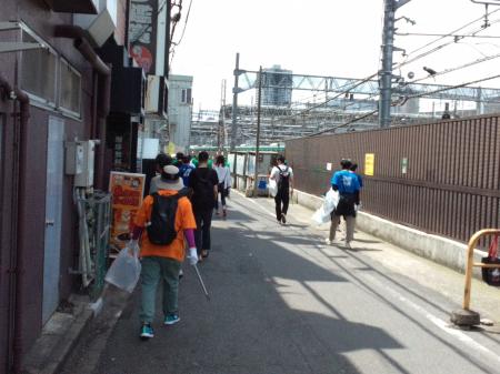「さいたま市ごみゼロキャンペーン市民清掃活動」を実 「さいたま市ごみゼロキャンペーン市民清掃活動」を実
