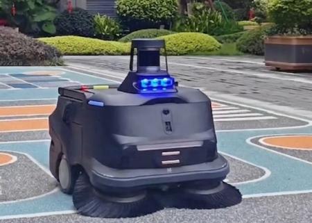 屋外清掃を省人化する。熱中症対策 お掃除ロボットは