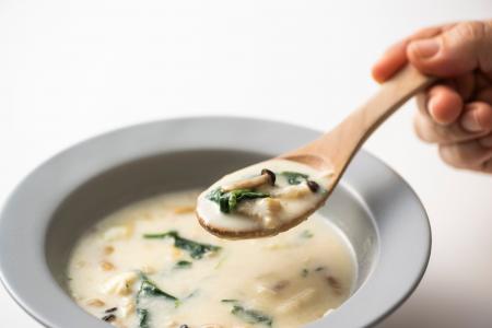 「食事の負担」を少しでも軽く コスモス食品とヘルス 「食事の負担」を少しでも軽く コスモス食品とヘルス