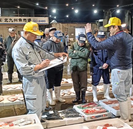 “午前4時の魚市場”へ潜入 インバウンド向け「競り見 “午前4時の魚市場”へ潜入 インバウンド向け「競り見