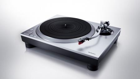 「ダイレクトドライブターンテーブルシステム」SL-150