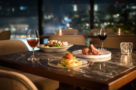 旬の食材を楽しむTHE 7th TERRACEのサマーディナー。