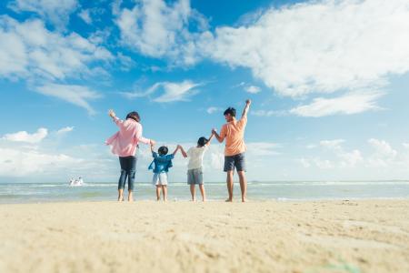 マカフィー、2026年「より安全な夏の旅行調査」を発表