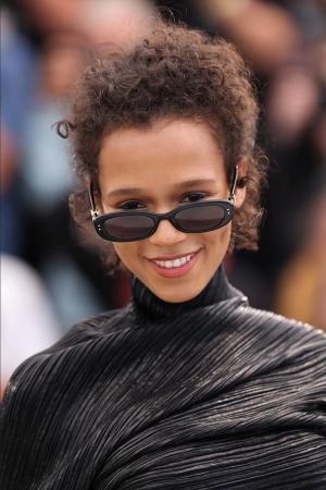 【DIOR】テイラー・ラッセル、ルイーズ・ブルゴワンが