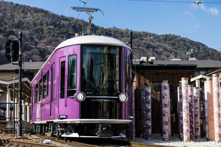 嵐電KYOTRAMが「ブルーリボン賞」を受賞、GKデザイン 嵐電KYOTRAMが「ブルーリボン賞」を受賞、GKデザイン