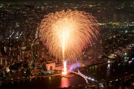 眼下に花火を見る634名様限定の特別営業「東京スカイ 眼下に花火を見る634名様限定の特別営業「東京スカイ