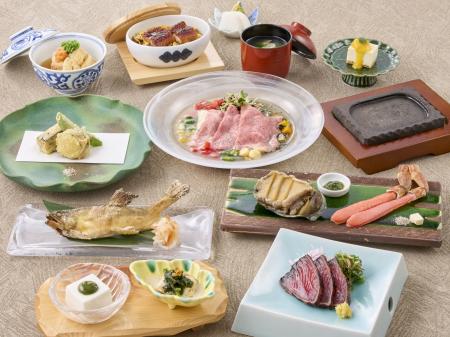 鮑とずわいがにの溶岩焼きや黒毛和牛と夏野菜の冷やし