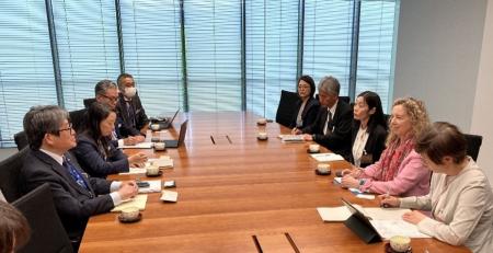大日本印刷とUNHCR　「中長期的な難民支援」をテーマ