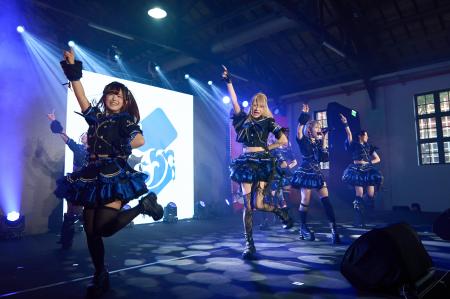 1月デビューの個性派アイドル・VVSiS、『TIF ASIA TOU 1月デビューの個性派アイドル・VVSiS、『TIF ASIA TOU