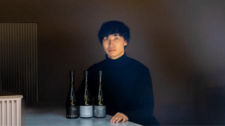 総合商社を辞めて3年。27歳の若者が創った 総合商社を辞めて3年。27歳の若者が創った