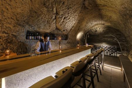 洞窟BAR【THE BAR 23.46】誕生　CAVESCAPE　BAR　　　