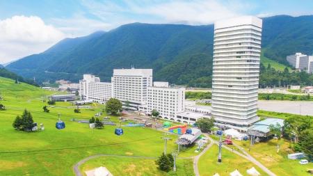Trip.com、「FUJI ROCK FESTIVAL ’26」開催期間中の苗