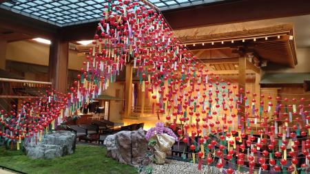 『1000個の七夕風鈴と能舞台の古典芸能』【石苔亭いし 『1000個の七夕風鈴と能舞台の古典芸能』【石苔亭いし