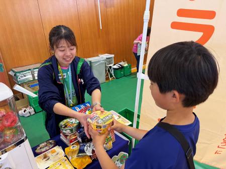 女子サッカー「ザスパ群馬ルミナス」と合同フードドラ