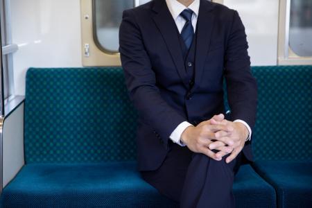 約8割が「座り汗」対策難民!?長時間座るシーンで気 約8割が「座り汗」対策難民!?長時間座るシーンで気