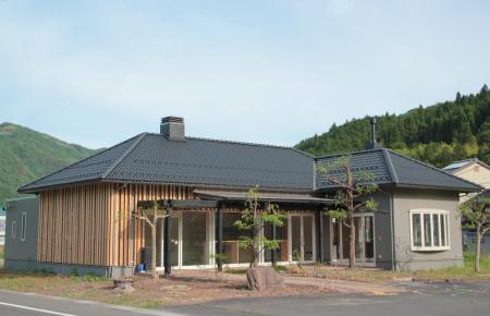人口減少が進む鳥取県の町に、宿泊設備を備えた二地域 人口減少が進む鳥取県の町に、宿泊設備を備えた二地域