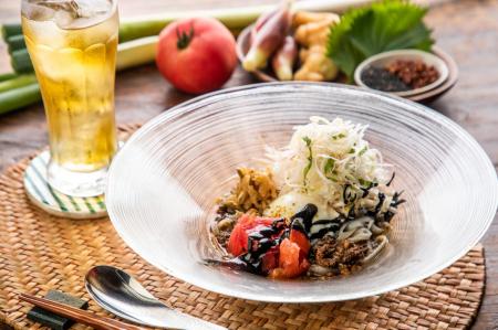 夏に人気の担々麺をフォー専門店がアレンジ！ハマる、