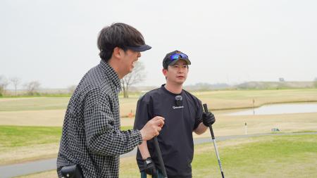 ダンビラムーチョ大原&からし蓮根・伊織ラッキーを迎 ダンビラムーチョ大原&からし蓮根・伊織ラッキーを迎