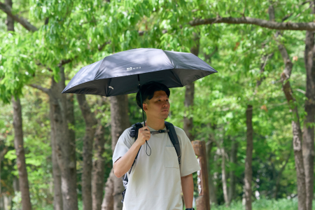 昨年1ヶ月で3,000本完売。WAQの晴雨兼用日傘「Field U 昨年1ヶ月で3,000本完売。WAQの晴雨兼用日傘「Field U