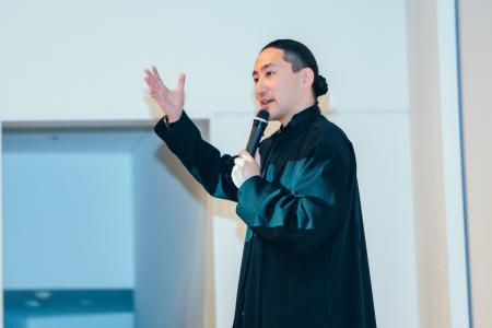世界で活躍する中里唯馬氏による特別講義を実施【国際 世界で活躍する中里唯馬氏による特別講義を実施【国際