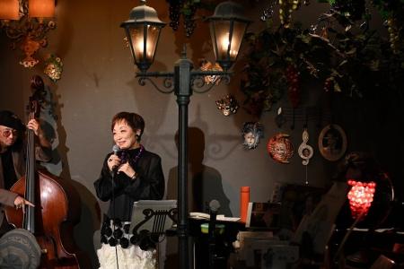 クミコライブレポート 5月27日(水)新宿・シャンパーニ クミコライブレポート 5月27日(水)新宿・シャンパーニ