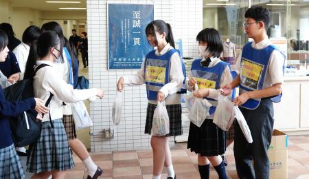 葛飾区内の高校生が主体となり『自転車ロック』啓発活 葛飾区内の高校生が主体となり『自転車ロック』啓発活