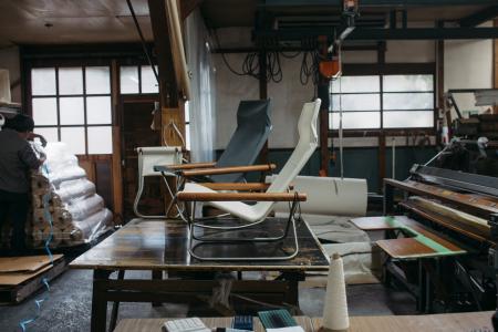 生地に刻まれた「織跡」を価値へ。Nychair Xから新モ