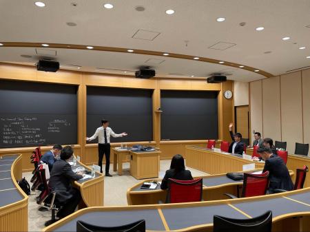 東京・岩倉高等学校の教員が名古屋商科大学を視察 東京・岩倉高等学校の教員が名古屋商科大学を視察