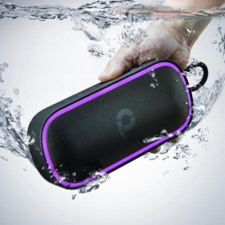 IPX7防水＆18時間再生対応のBluetoothスピーカーを発