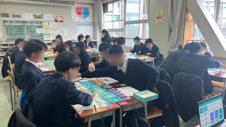 「人生の練習」ができる学校向け金融/キャリア教育ゲ