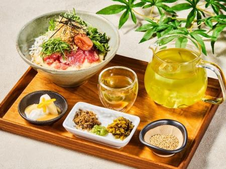 「伊右衛門カフェ」が夏季限定のスイーツと冷やし梅茶