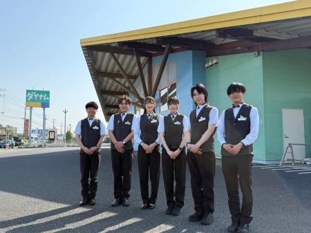 ダイナム、ブランドイメージを体現する新制服を導入