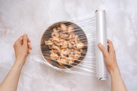 売上伸長トップは「食品用ラップ」、50代以上の購入者