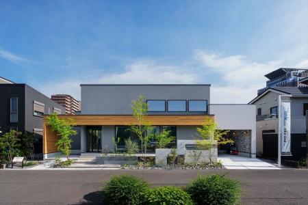 鹿児島県内最大級の総合住宅展示場に「niko and ...」