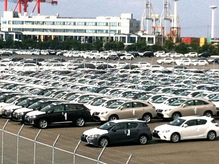 自動車産業が減産となる一方、半導体や設備投資関...