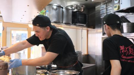 「いってらっしゃい！」が響く異色のラーメン店・限界