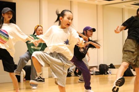 【横浜市栄区制40周年記念事業】みんなでダンスを踊っ 【横浜市栄区制40周年記念事業】みんなでダンスを踊っ