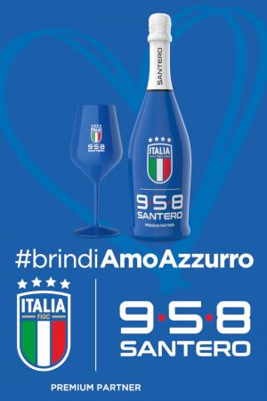 サッカーイタリア代表チームを応援する情熱のスパーク