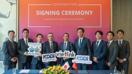KDDIアジャイル開発センター、ベトナムのVietlink社を