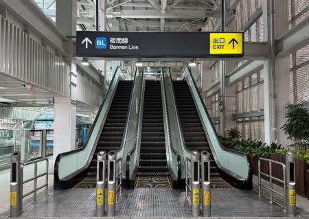 台湾MRT三鶯線向けにエレベーター・エスカレーター153