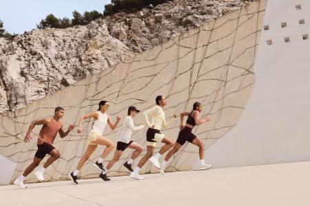 H&M MOVE、H&M HOME、そしてSOLAR CLUBが贈る、「動き