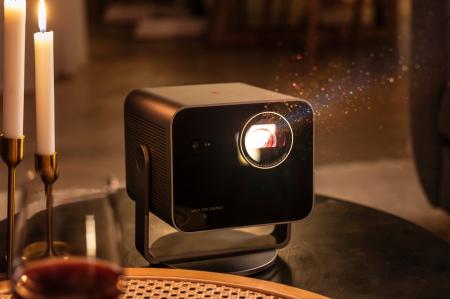 新製品：ライカCine Compact 1