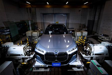 ベンチマーキングレポート販売にBMW i7の「NVH/ロード