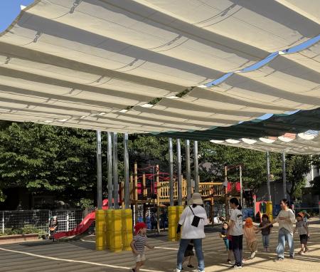 夏でも、子どもたちに外遊びさせてあげたい大型日よけ 夏でも、子どもたちに外遊びさせてあげたい大型日よけ