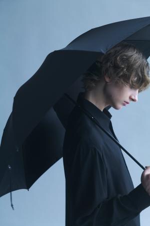 discord Yohji Yamamoto、傘のコレクションを6月5日(