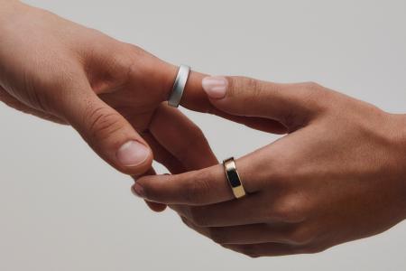 ŌURA、世界最小*のスマートリング「Oura Ring 5」を発