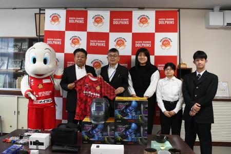 ヒュンメル×名古屋ダイヤモンドドルフィンズ、手話を