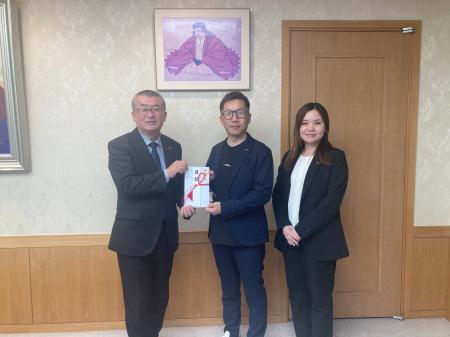 埼玉県本庄市社会福祉協議会へ寄付金を贈呈いたしまし 埼玉県本庄市社会福祉協議会へ寄付金を贈呈いたしまし